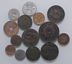 LOTTI - Estere  VARIE - Lotto di 14 monete