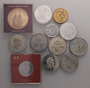 LOTTI - Estere  VARIE - 9 monete, una in AG, ... 