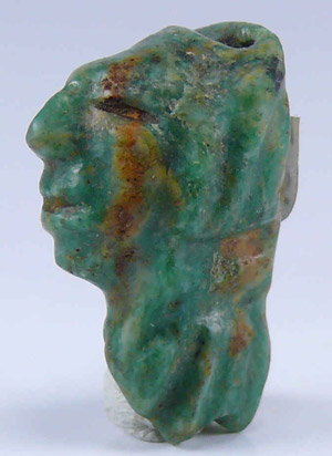 Maya - Tête en jade - 600-900 ap. ... 