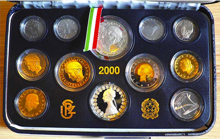 ITALIA - 2000 - Serie 12 valori    ... 