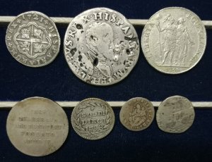 7 monete in Ag: 1 spagnola, 2 milanesi e 4 ... 