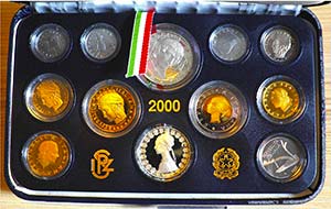 ITALIA - 2000 - Serie 12 valori    Con ... 
