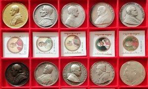 11 medaglie papali da 44 mm., da Pio IX a ... 