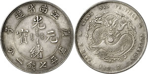 Kiangnan - Dollar en argent 1900. Quatre ... 
