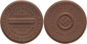 Drittes Reich  Braune Porzellanmedaille 1940 ... 