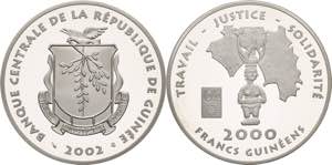 Papua und Neuguinea  2000 Francs 2002. ... 