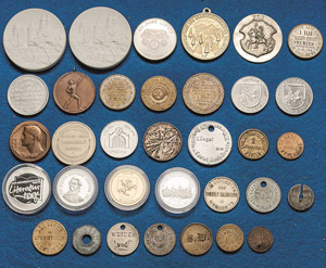 Wurzen Lot-37 Stück Medaillen und Marken ... 