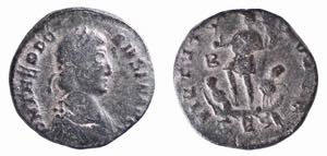 THEODOSIO I (379-395) AE mm.15,2 - Zecca ... 