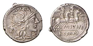 JUNIA (145 a.C.) M.Junius Silanus - DENARIO ... 