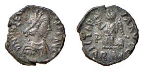 VALENTINIANO III (425-455) AE 4 -  D/Busto ... 