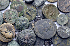Lots - 50 Greek bronzes, small to ... 