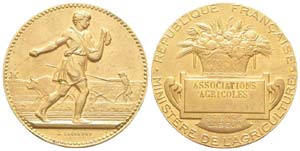 France, Médaille, 1902, bronze doré 36.74 ... 
